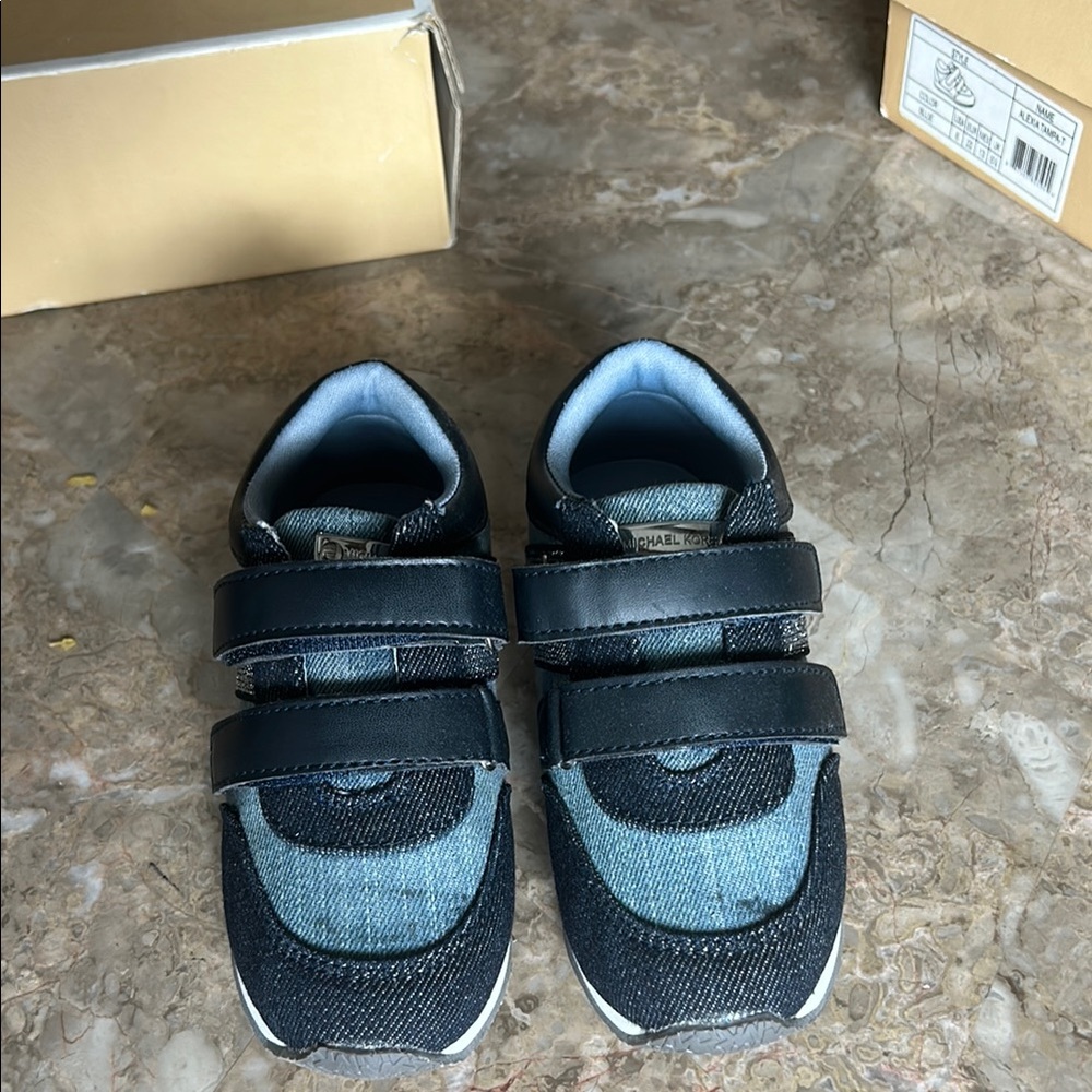 COPY - KORS Michael Kors Black and Blue Sporty Sneakers # 6 y #  10